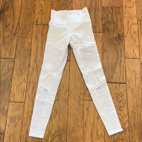 ALO Yoga Pants - ALO Yoga Moto Legging - White